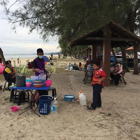 Sulong Inn - Private Pool Homestay In Kuantan, Pantai Sepat Exterior photo